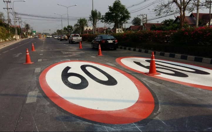 ส่วนผสมสีจราจรกันลื่น, Cold plastic, วัสดุเคลือบผิวเพื่อป้องกันการลื่นไถล, สีจราจร,ตีเส้นถนน, ตีเส้น , สีตีเส้นจราจร, สีตีเส้น, สีตีเส้นถนน, สีตีเส้น, สีพลาสติก, สีเส้นจราจร, สีพื้นถนน, ตีเส้นจราจร, สีเส้นถนน, สีสะท้อนแสง,สี มอก. 2611 - 2556 , สีสะท้อนแสง, ตีเส้นถนน